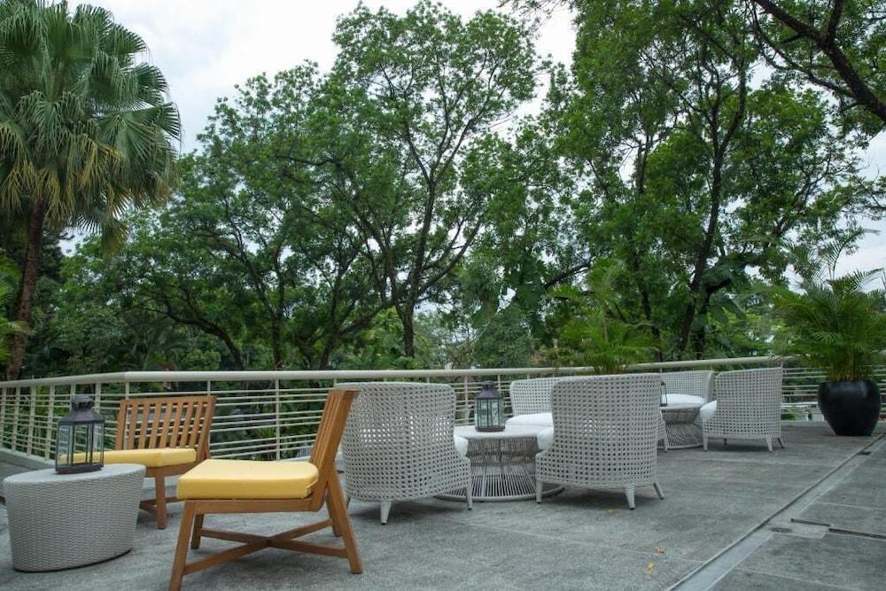 The Shalimar Boutique Hotel Malang Zewnętrze zdjęcie